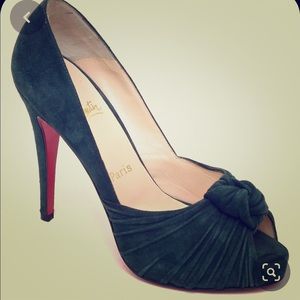 Christian Louboutin open toe heel sage green 37